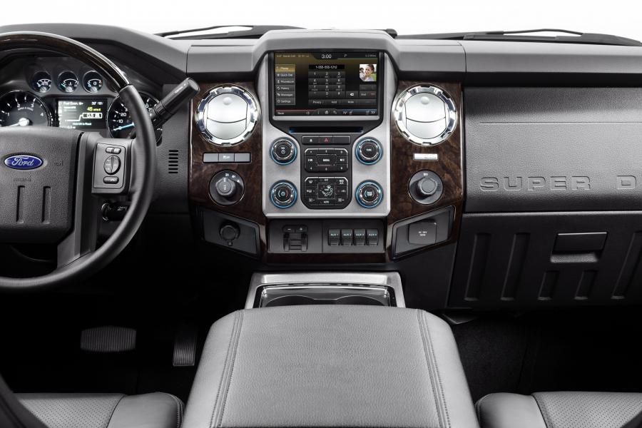  Ford F-250 Super Duty Platinum 2013 года  (фото 17 из 38)